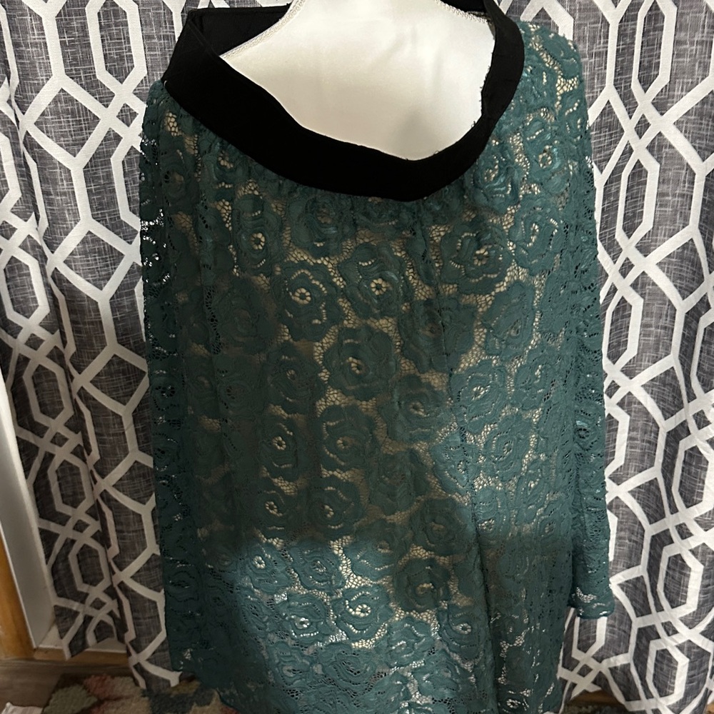 LuLaRoe Black and Cream Garment